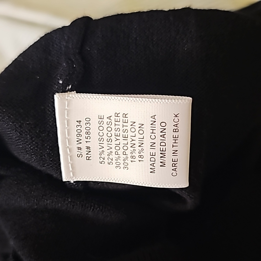 Love Tree Turtleneck Long Sleeve Size M (Check Measurements) - Picture 4 of 5